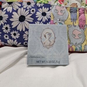 Flower Knows Swan Ballet Embossed Blush Cool Lilac Matte (03 Silky Ribbon)